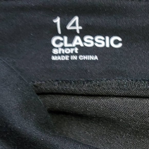 NWOT Black Stretch Liz Claiborne Shorts Size 14 - Picture 11 of 12